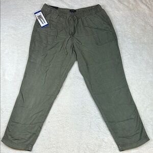 Hilary Radley Women's Sage Green Trousers